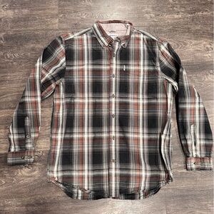 Carhartt Men’s Relaxed Fit Casual Button Down Black and Red Plaid Shirt LG